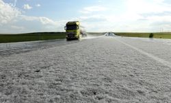 Kars, Dolu Yağışıyla Beyaza Büründü