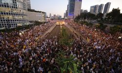 Tel Aviv'de Hükümet Karşıtı Protesto: Netanyahu'ya Öfke Büyüyor