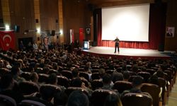 Iğdır’da “Ahmet Sula ile İnsana Yolculuk” Konferansı Düzenlendi