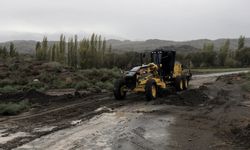 Iğdır'da selden kapanan 2 köyün yolu ulaşıma açıldı