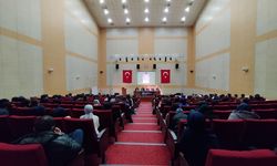 Erzurum'da kadına yönelik siber şiddet ve çözümü konuşuldu