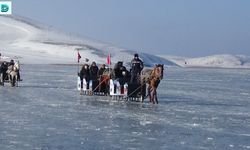 Çıldır Gölü'nde Kızak Keyfi Başladı