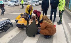 Adıyaman'da Motosiklet Yayaya Çarptı: 2 Yaralı