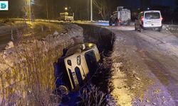 Yüksekova’da Araç Kanala Uçtu: 3 Yaralı