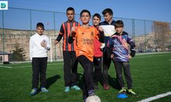 Çocukların Futbol Aşkı Valiyi Arattı