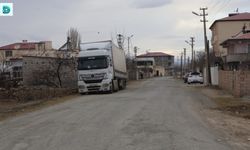 Emek Mahallesi Muhtarı Karaduman: Mahallemizin Sorunlu Yollarına Çözüm Bekliyoruz