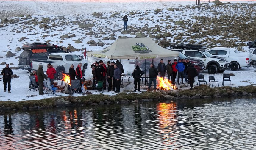 Off-road ile Erzurum'un saklı güzelliklerini keşfediyorlar