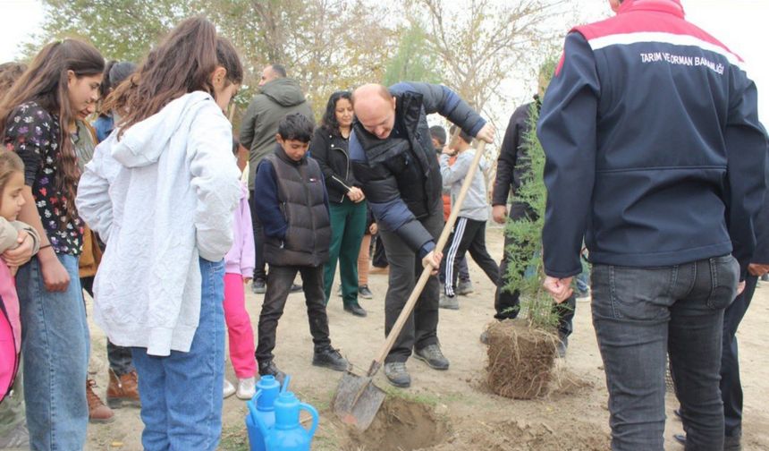 Karakoyunlu’da geleceğe nefes için fidan dikildi