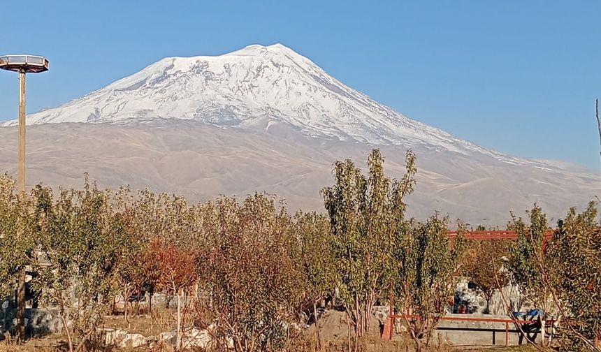 Ağrı Dağı beyaza büründü