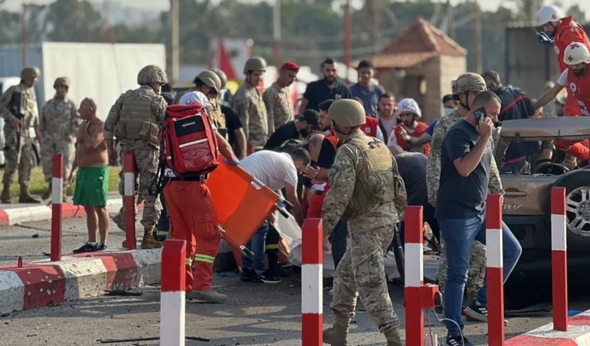 İsrail, Lübnan'da bir aracı vurdu: 3 kişi öldü