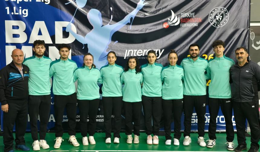 Badminton Süper Liginde Erzincan takımları zirvede