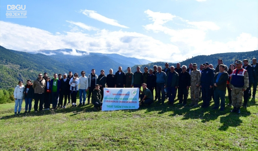 Doğa Turizmine Yürüyüşle Dikkati Çektiler Ardahan