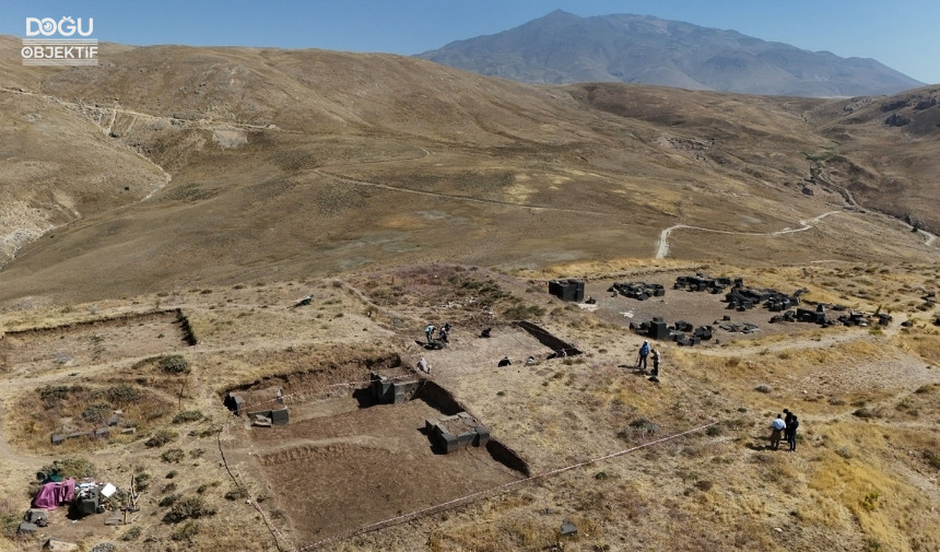 Kef Kalesi Kazıları, Urartu Dönemi Bitlis, Adilcevaz Tarihi Buluntular 2