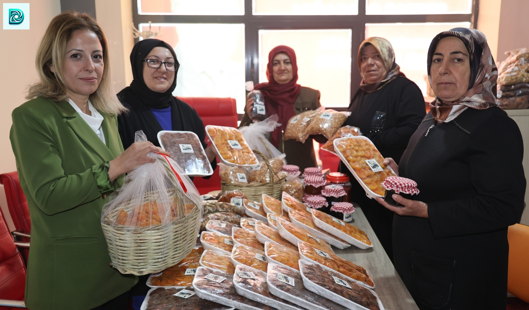 Elazığ'ın Emekçi Kadınları Dünya Sofralarını Süslüyor