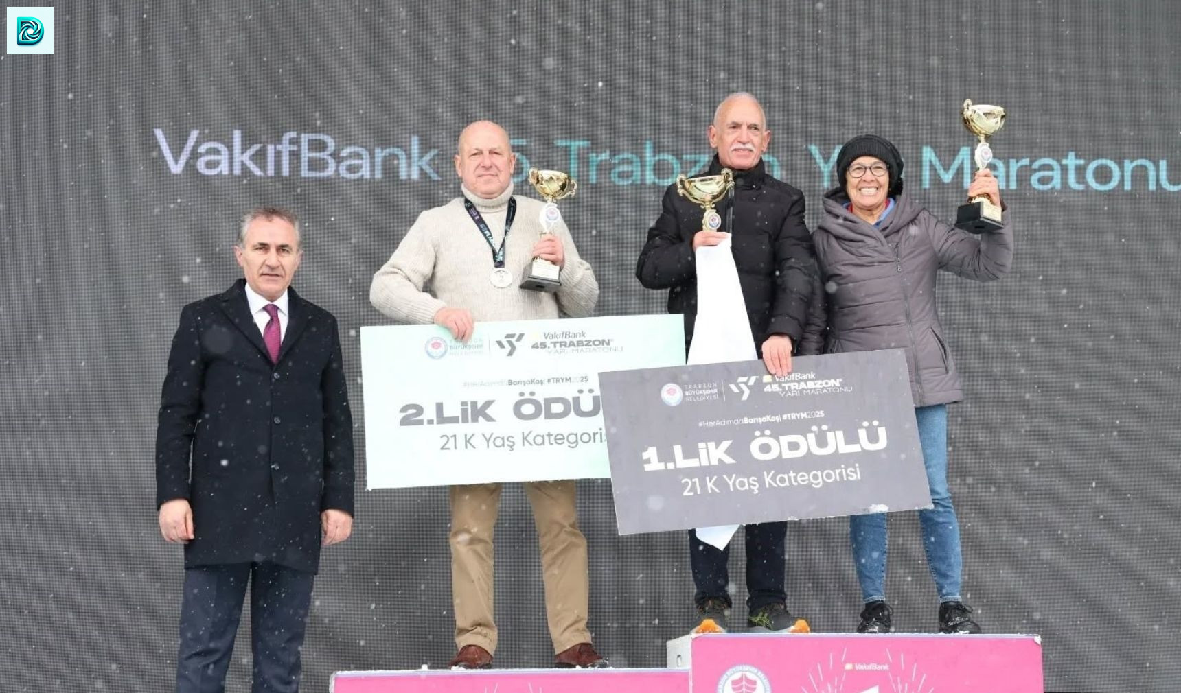 Dsi̇ Palandöken Masterlar Koşu Grubu Trabzon Yarı Maratonu'nda Madalyalarla Döndü (2)